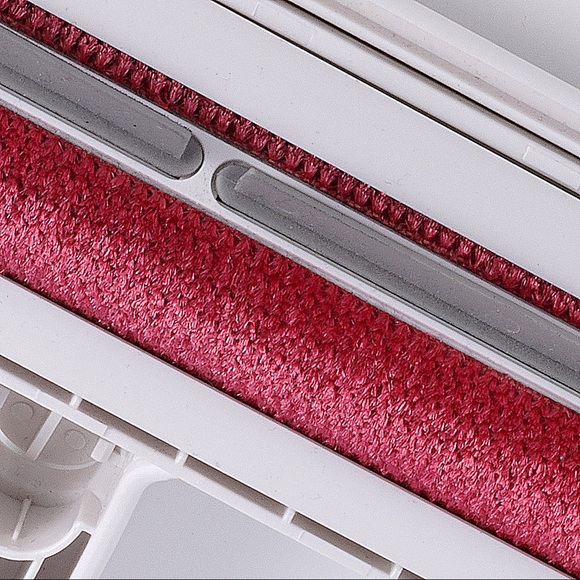 Pet Hair Remover Roller on Furniture - Picture 3 of 3